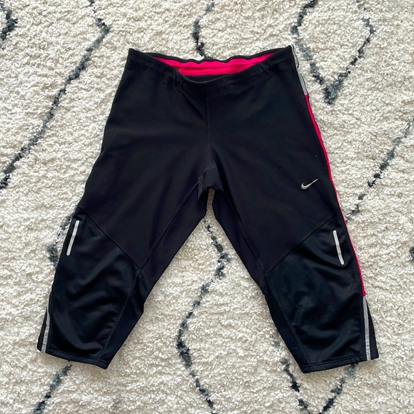Nike Capri Pants - Picture 1 of 4